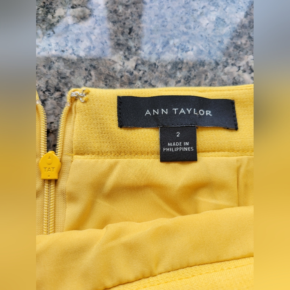NEW Ann Taylor Vibrant Sunshine Yellow Pencil Skirt Size 2 NWOT - Picture 2 of 8